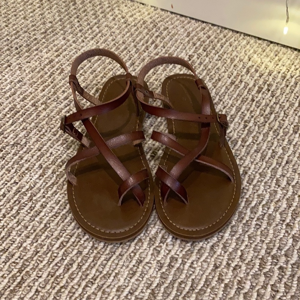 UNIVERSAL THREAD Sandals